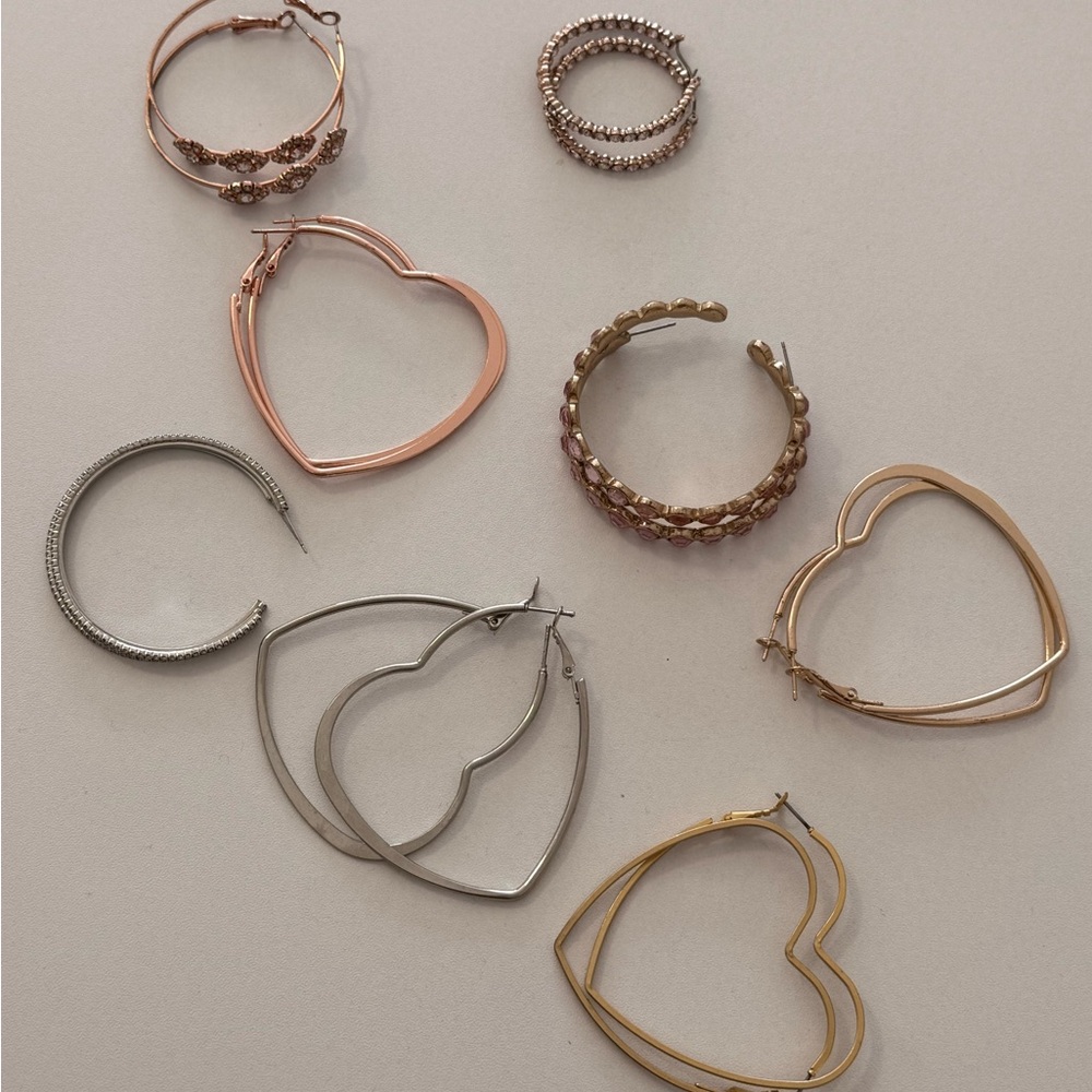 Eight pairs of earrings